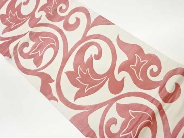 唐草模様開き名古屋帯（額縁仕立て）